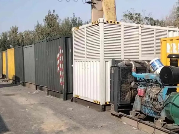 坊子200KW柴油发电机机组每小时油耗是多少？